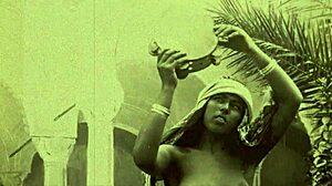 Retro vintage blowjob og behåret fisse action i en maurisk harem